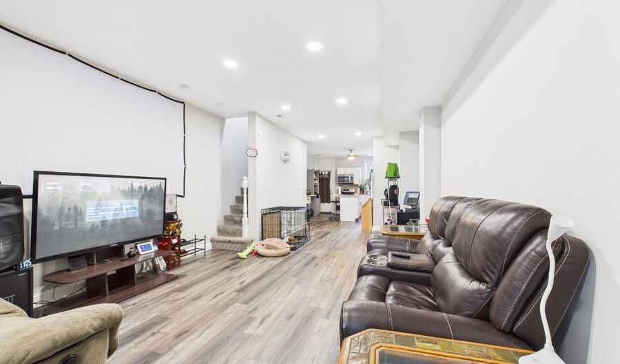 1526 N PATTERSON PARK Ave, Baltimore, MD 21213 - 3 Beds, 3 Bath