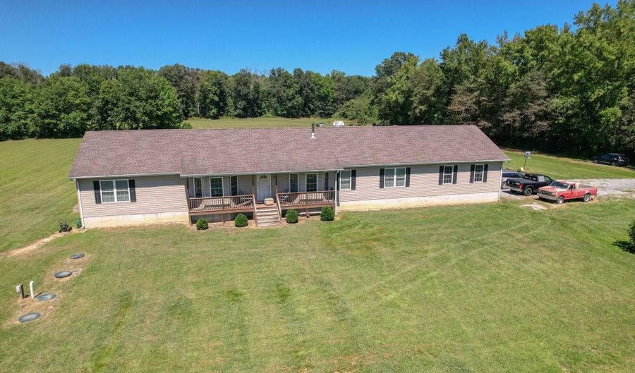 112 OPEN MEADOW Ct, Clayton, DE 19938 - 6 Beds, 5 Bath