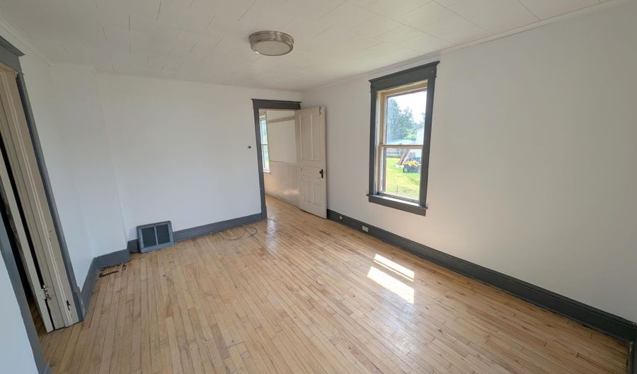 45 Senter St, Allouez, MI 49805 - 4 Beds, 1 Bath