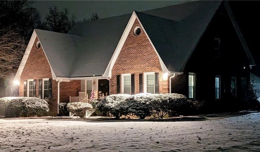 222 Shallowbrook Dr, Advance, NC 27006 - 3 Beds, 3 Bath