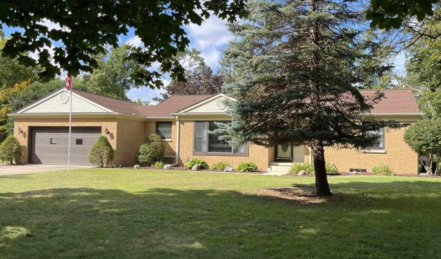 4309 Castle, Midland, MI 48640 - 3 Beds, 3 Bath
