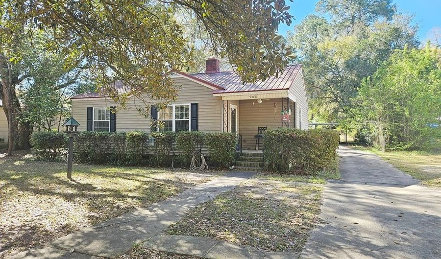 908 ELEVENTH Ave, Albany, GA 31701 - 3 Beds, 1 Bath