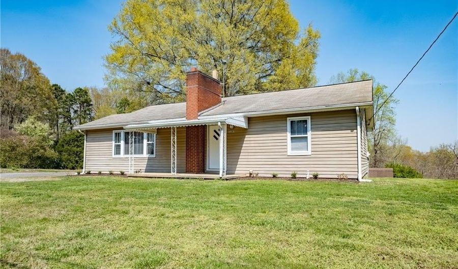 3283 US Highway 64, Advance, NC 27006 - 2 Beds, 2 Bath