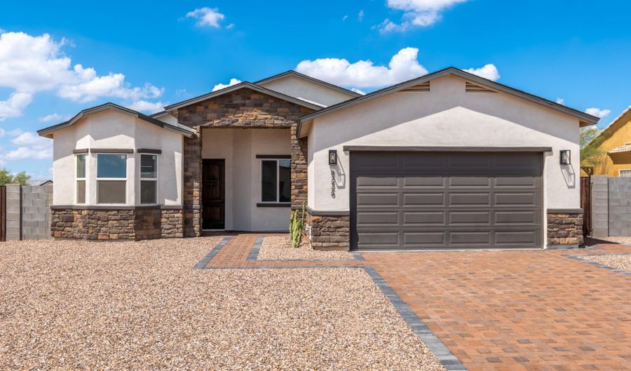 8226 W SWANSEA Dr, Arizona City, AZ 85123 - 4 Beds, 2 Bath