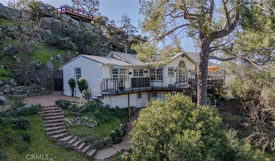 29068 Lake, Agoura Hills, CA 91301 - 3 Beds, 2 Bath