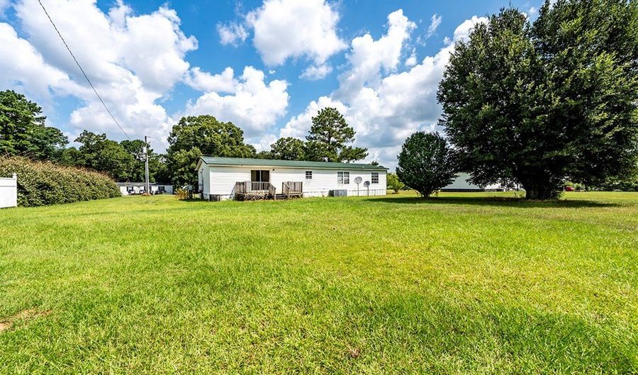 107 Oakridge Dr, Americus, GA 31709 - 3 Beds, 2 Bath