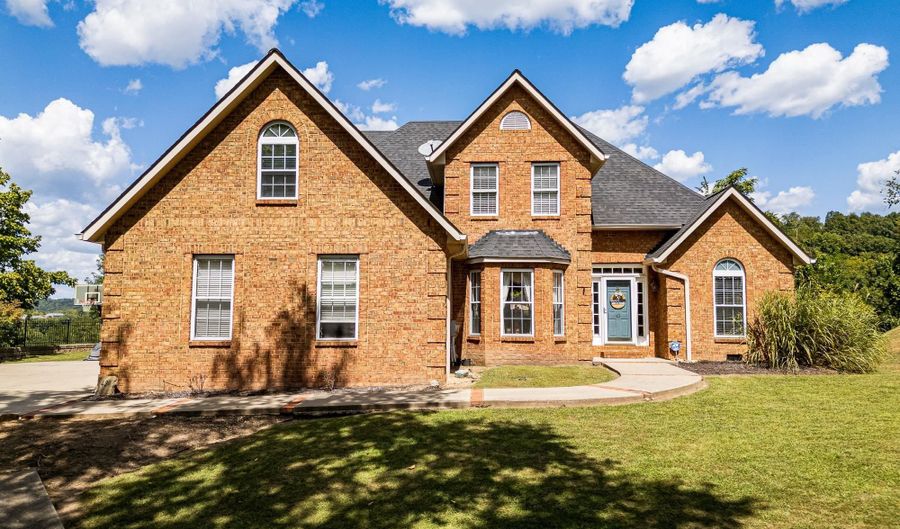43 Hickory Dr, Barboursville, WV 25504 - 5 Beds, 4 Bath