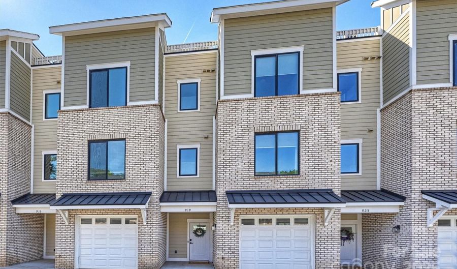 919 Cityscape Dr, Charlotte, NC 28205 - 3 Beds, 4 Bath