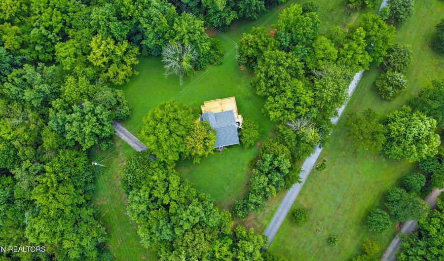 676 Sunny Point Rd, Baxter, TN 38544 - 1 Beds, 1 Bath