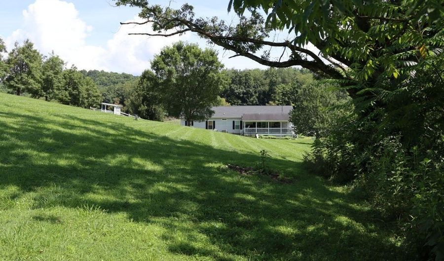 17977 Overlook Dr Dr, Abingdon, VA 24210 - 3 Beds, 3 Bath