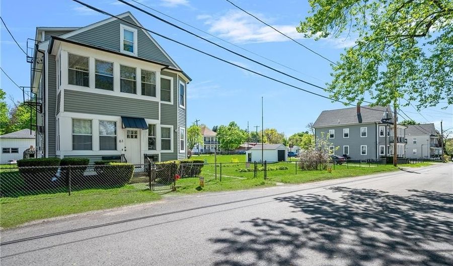 61 Emanuel St, North Providence, RI 02911 - 7 Beds, 3 Bath