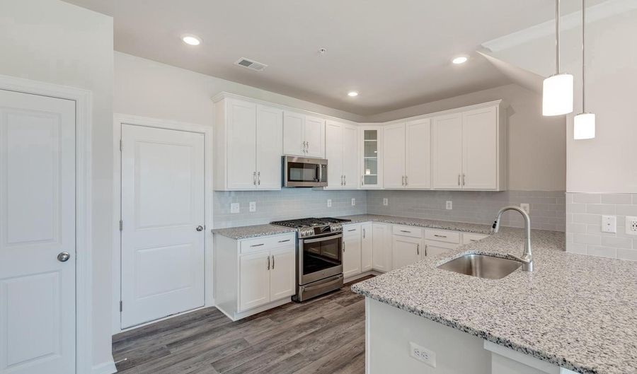 43357 RADFORD DIVIDE Ter, Ashburn, VA 20148 - 3 Beds, 3 Bath