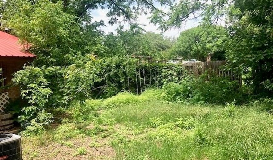 141 Gregg St, Albany, TX 76430 - 3 Beds, 2 Bath