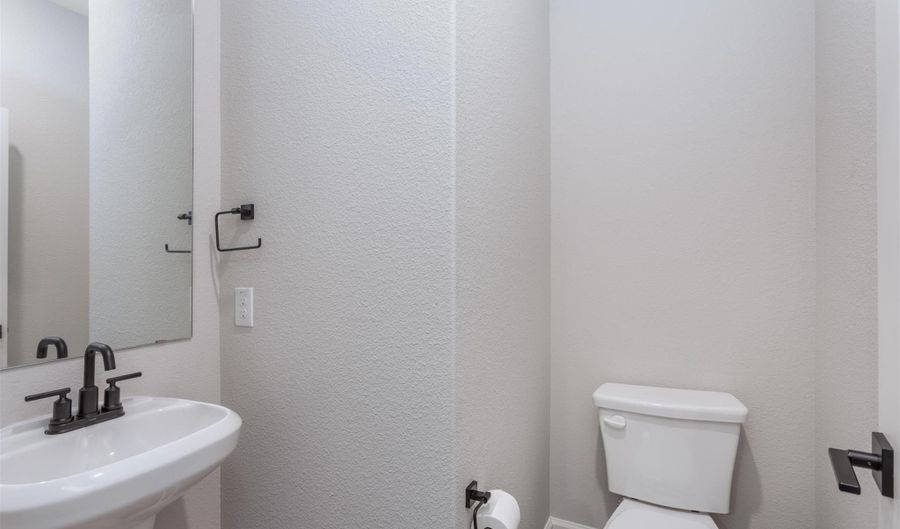 2100 Brentwood Dr, Anna, TX 75409 - 5 Beds, 3 Bath