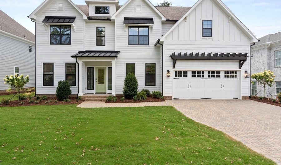 6906 Providence Ln W, Charlotte, NC 28226 - 5 Beds, 5 Bath