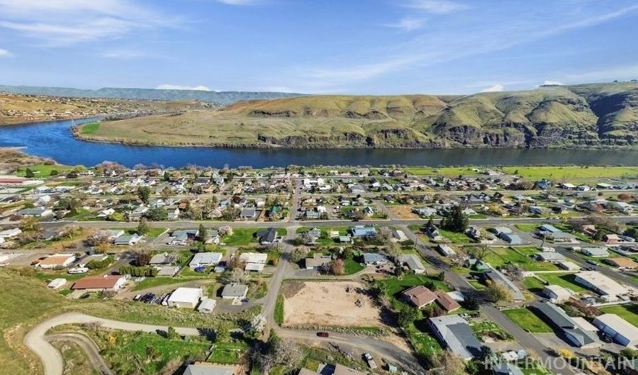 321 Pierce St, Asotin, WA 99402 - 0 Beds, 0 Bath