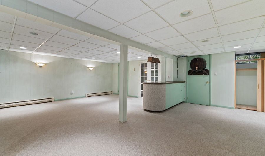 20 Isamay Dr, Bristol, CT 06010 - 2 Beds, 2 Bath