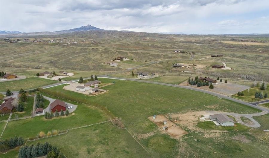 86 Rolling Hills Dr, Cody, WY 82414 - 5 Beds, 4 Bath