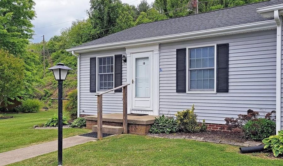 952 Beverly Dr Unit 10, Abingdon, VA 24210 - 2 Beds, 1 Bath