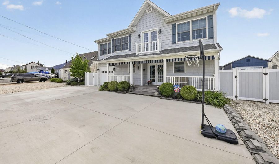 378 Bayview Ave, Bayville, NJ 08721 - 4 Beds, 3 Bath