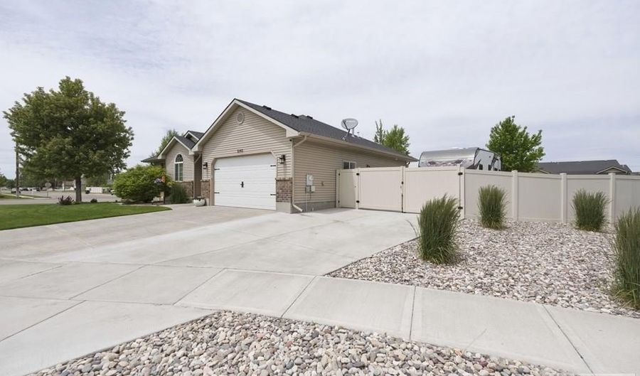 5343 Barton Ct, Ammon, ID 83406 - 5 Beds, 3 Bath