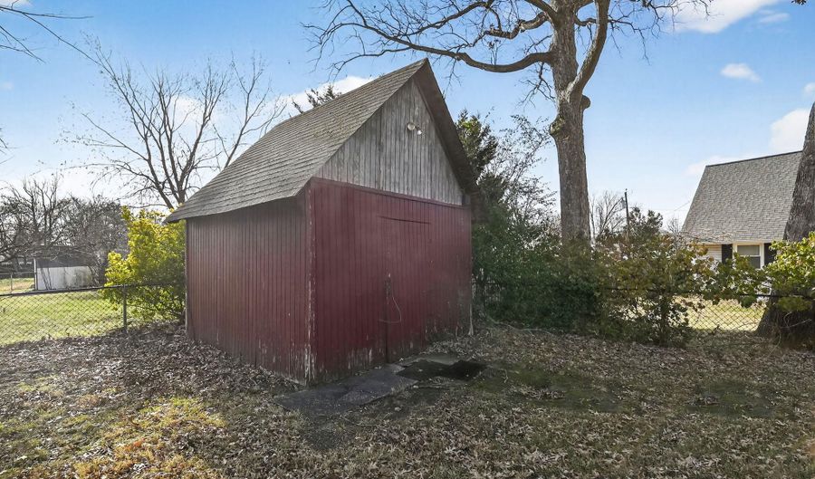 8012 FRYE Rd, Alexandria, VA 22309 - 4 Beds, 3 Bath