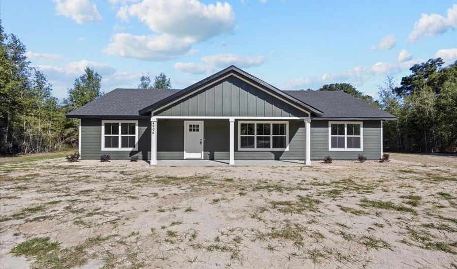 4906 36th St, Bell, FL 32619 - 3 Beds, 2 Bath