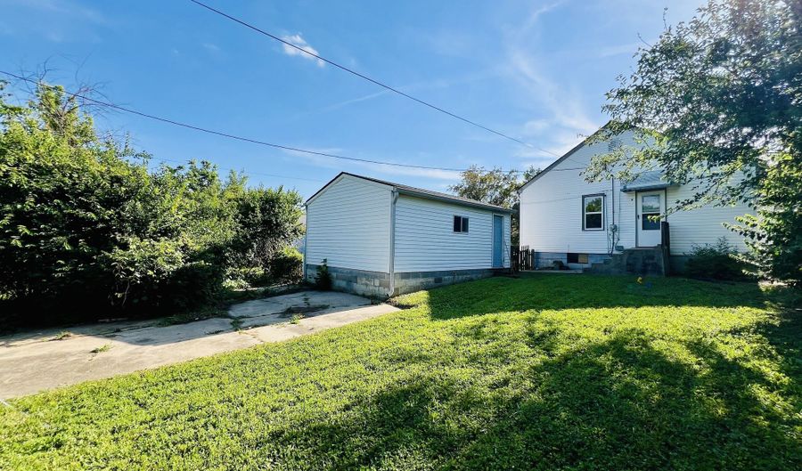 163 N 13th Ave, Beech Grove, IN 46107 - 2 Beds, 1 Bath