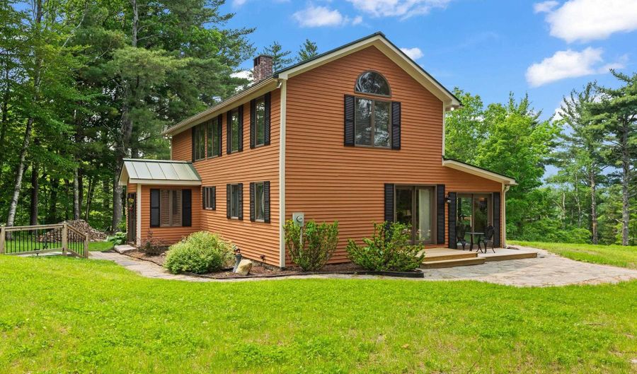 48 Merriman Forest Rd, Bartlett, NH 03812 - 3 Beds, 4 Bath