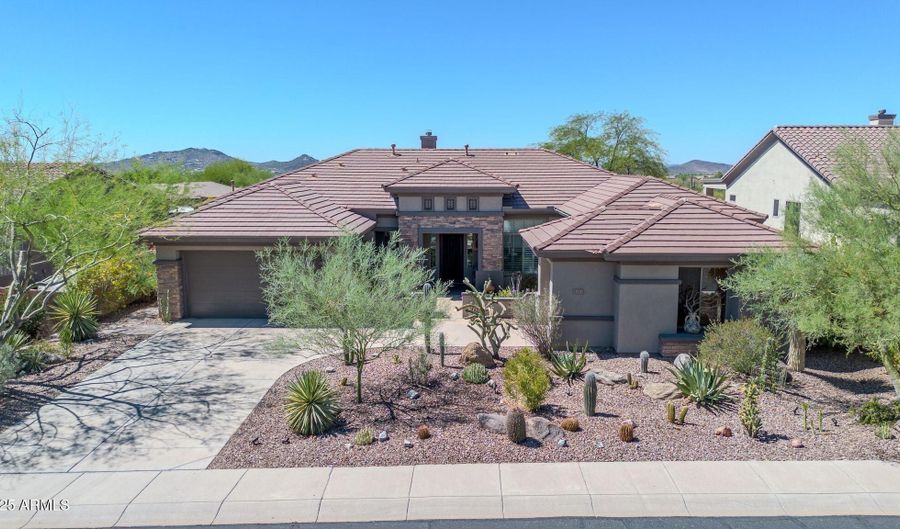 41212 N CONGRESSIONAL Dr, Anthem, AZ 85086 - 3 Beds, 3 Bath