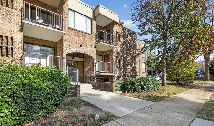 9 SILVERWOOD Cir 3, Annapolis, MD 21403 - 2 Beds, 2 Bath