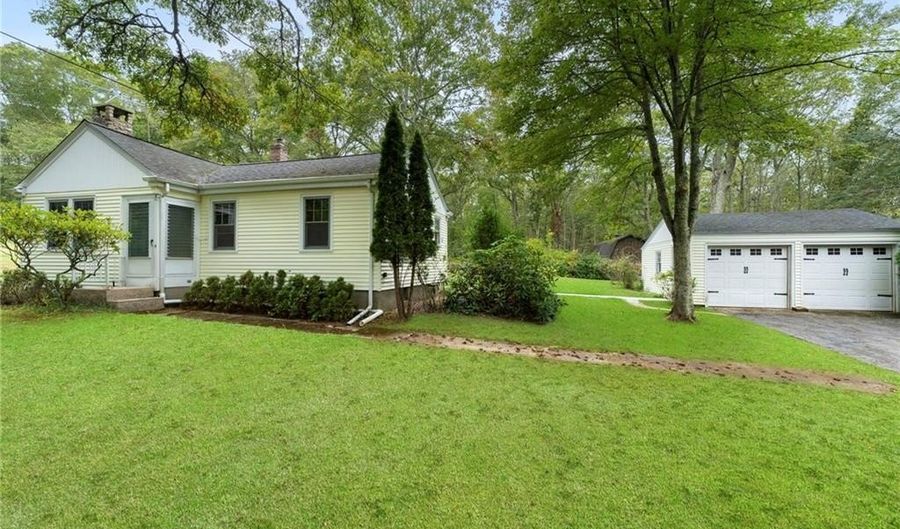 86 Oak St, Hopkinton, RI 02804 - 2 Beds, 1 Bath