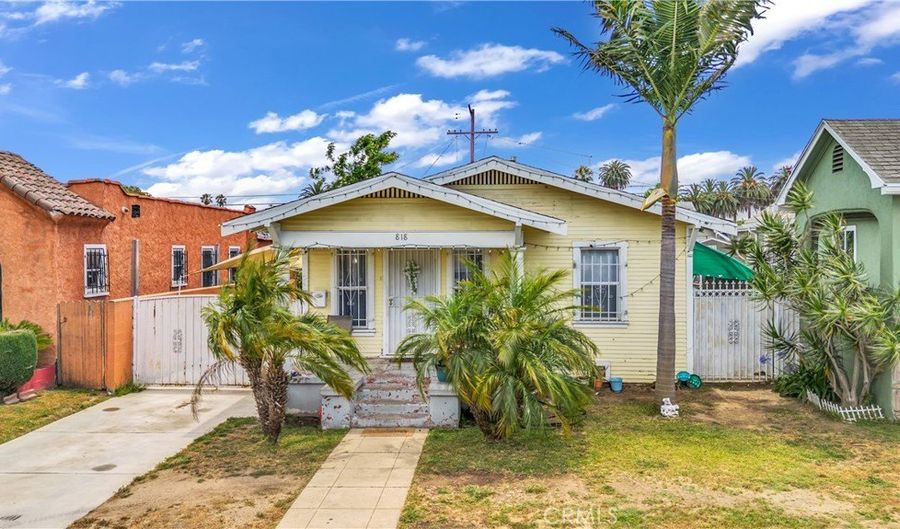 818 W 104th, Los Angeles, CA 90044 - 2 Beds, 1 Bath