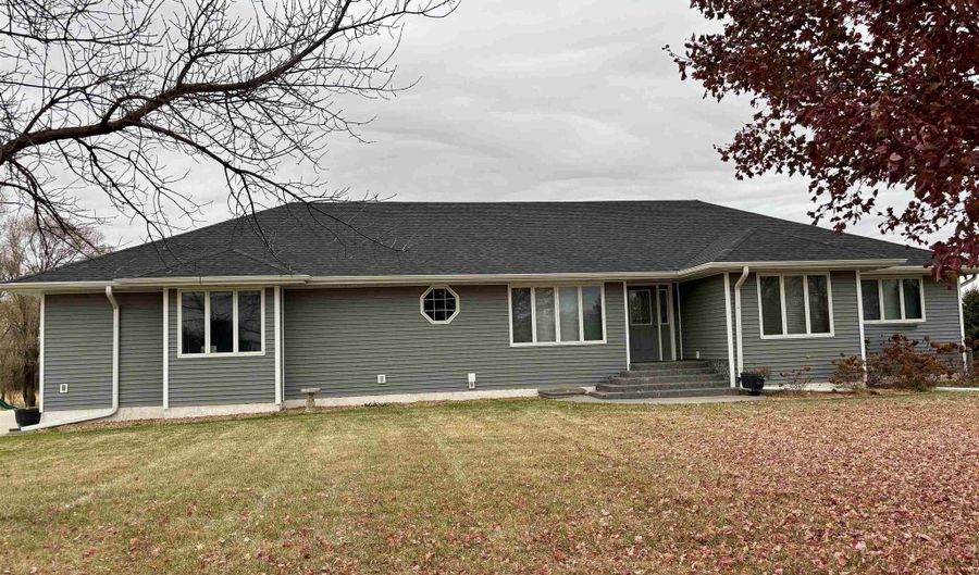 54661 Chardan Dr, Battle Creek, NE 68715 - 4 Beds, 3 Bath