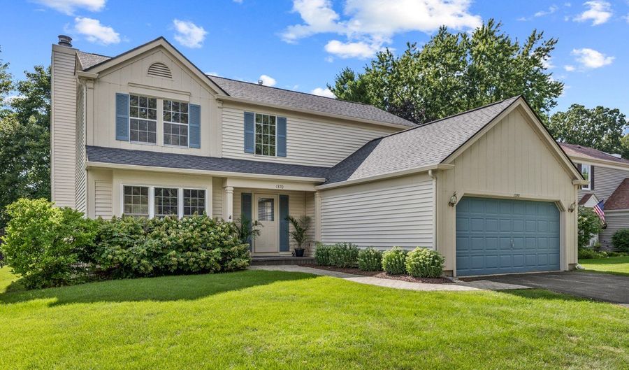 1370 Yellowstone Pkwy, Algonquin, IL 60102 - 4 Beds, 3 Bath
