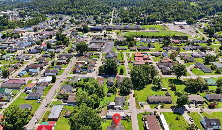 1712 Coffman St, Barboursville, WV 25504 - 3 Beds, 1 Bath