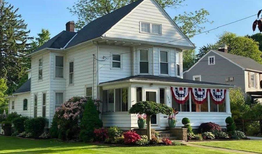 1926 Walnut Blvd, Ashtabula, OH 44004 - 4 Beds, 2 Bath