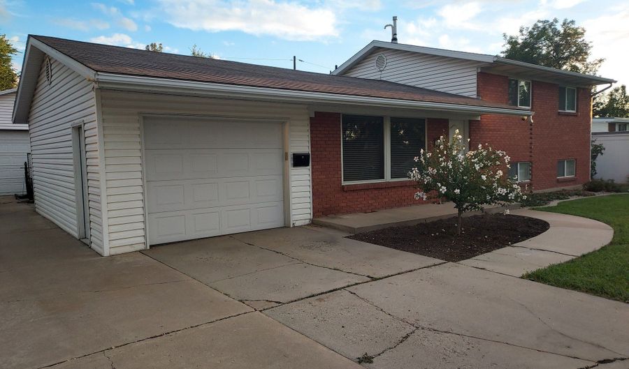 235 W 1400 N, Bountiful, UT 84010 - 4 Beds, 2 Bath
