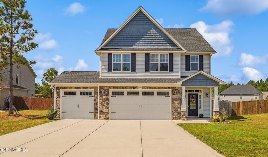 1141 Yellowwood Dr, Aberdeen, NC 28315 - 4 Beds, 3 Bath