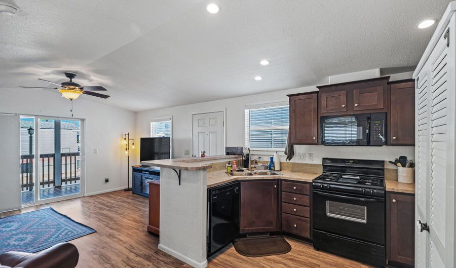 1371 E 4th Ave 145, Apache Junction, AZ 85119 - 1 Beds, 1 Bath