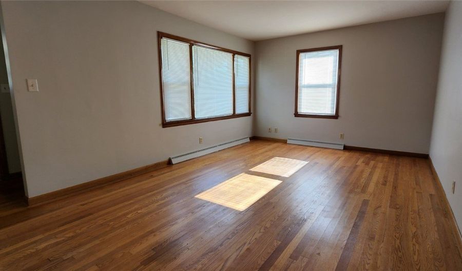 517 Evans Ave, Akron, OH 44310 - 3 Beds, 1 Bath