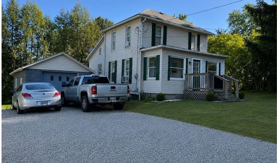 185 Maple St, Andover, OH 44003 - 4 Beds, 1 Bath