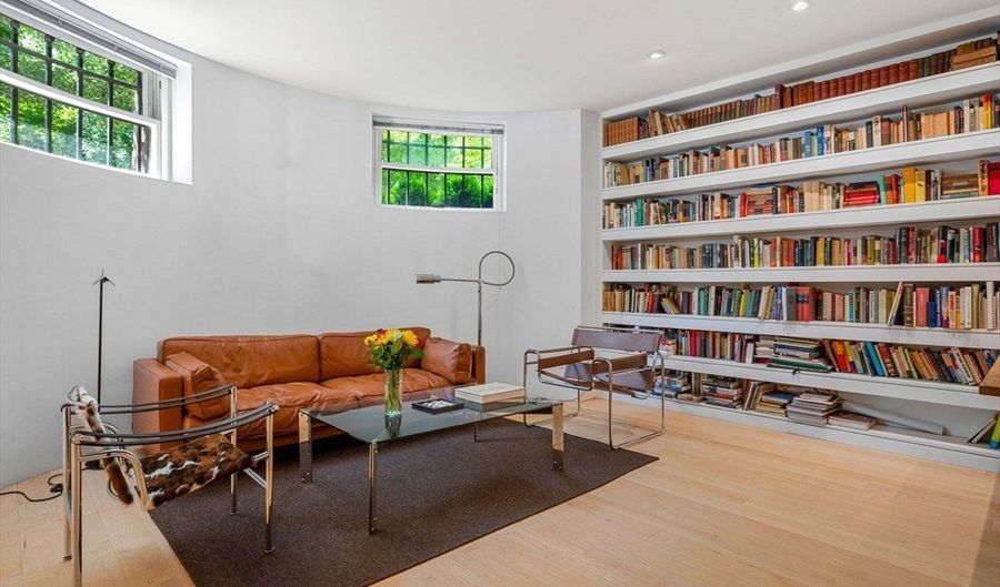 175 Commonwealth Avenue A, Boston, MA 02116 - 1 Beds, 1 Bath