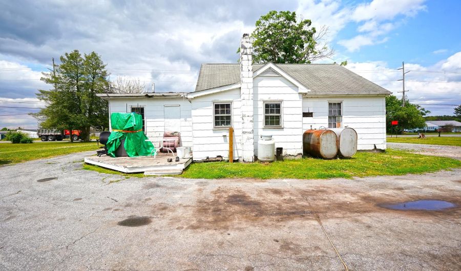 22364 LEWES GEORGETOWN Hwy, Georgetown, DE 19947 - 2 Beds, 1 Bath
