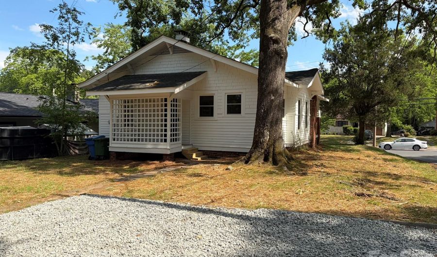 803 E Main St, Albemarle, NC 28001 - 2 Beds, 1 Bath