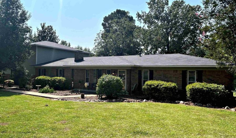 800 Horseshoe, Arkadelphia, AR 71923 - 4 Beds, 3 Bath