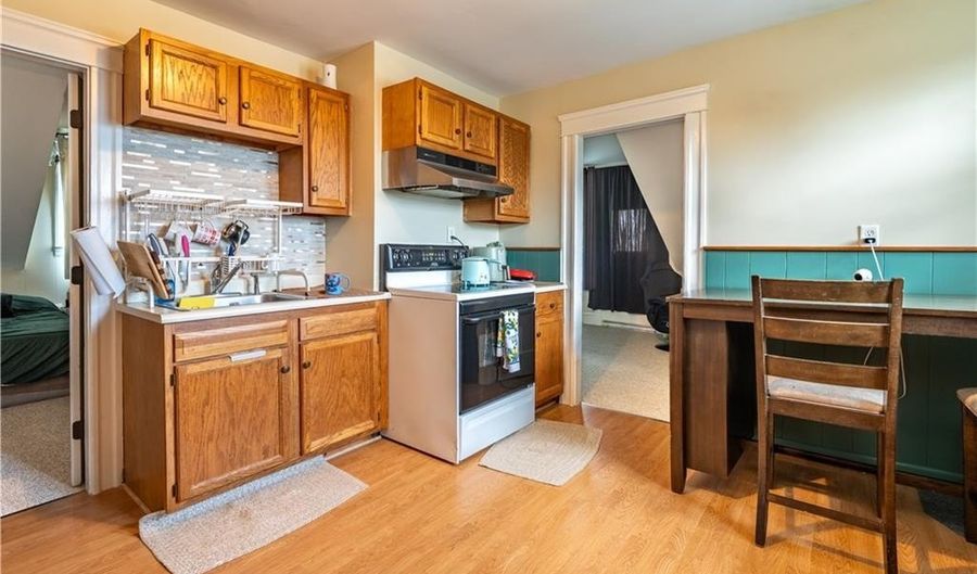 27 May St, Blackstone, MA 01504 - 4 Beds, 2 Bath