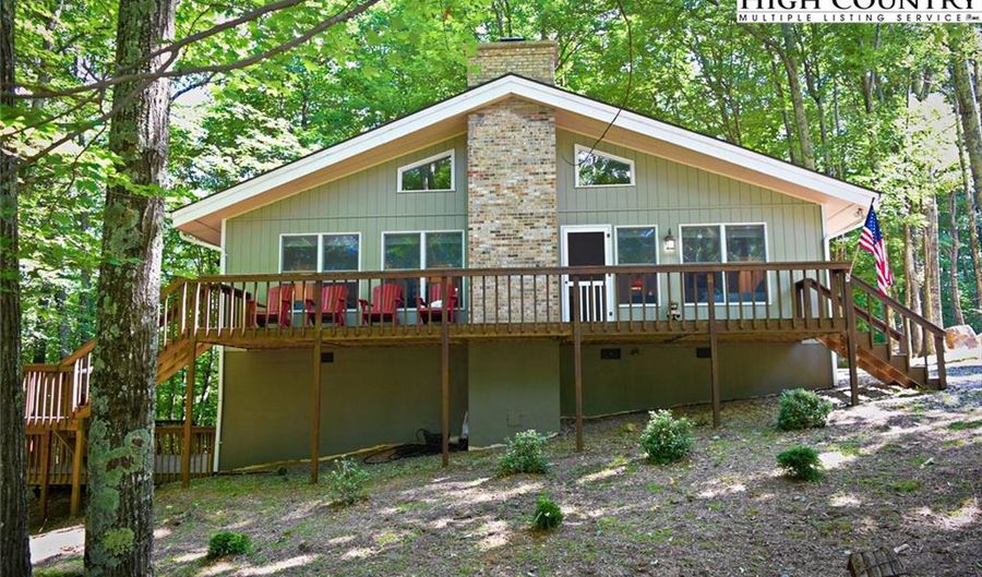 142 Clubhouse Rd, Beech Mountain, NC 28604 - 3 Beds, 2 Bath