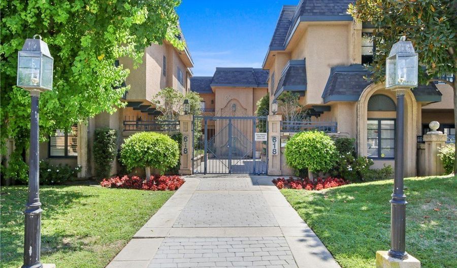 618 Fairview Ave 112, Arcadia, CA 91007 - 2 Beds, 3 Bath