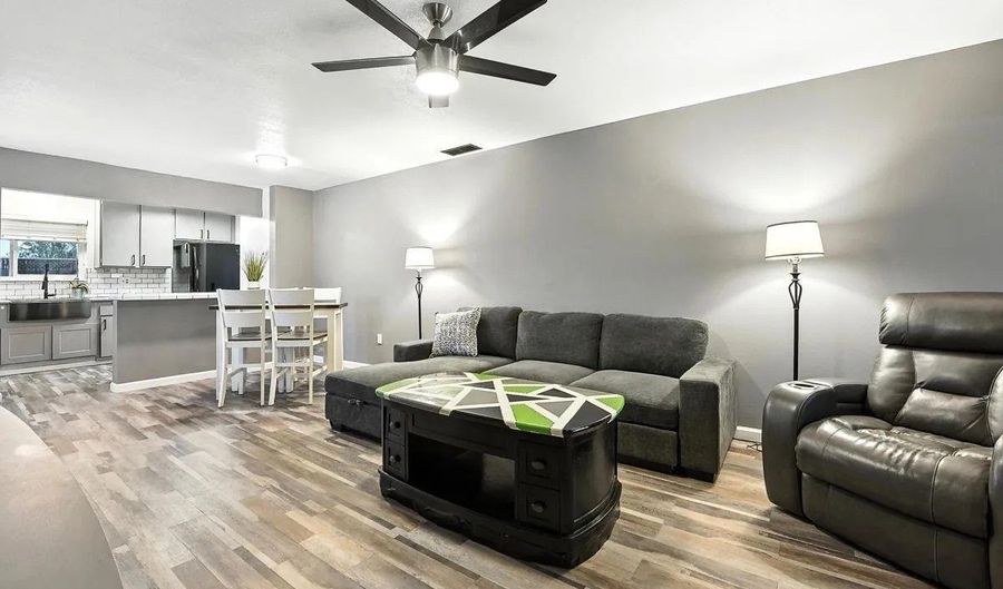 1412 Rolling Hills Dr, Oceanside, CA 92056 - 2 Beds, 1 Bath